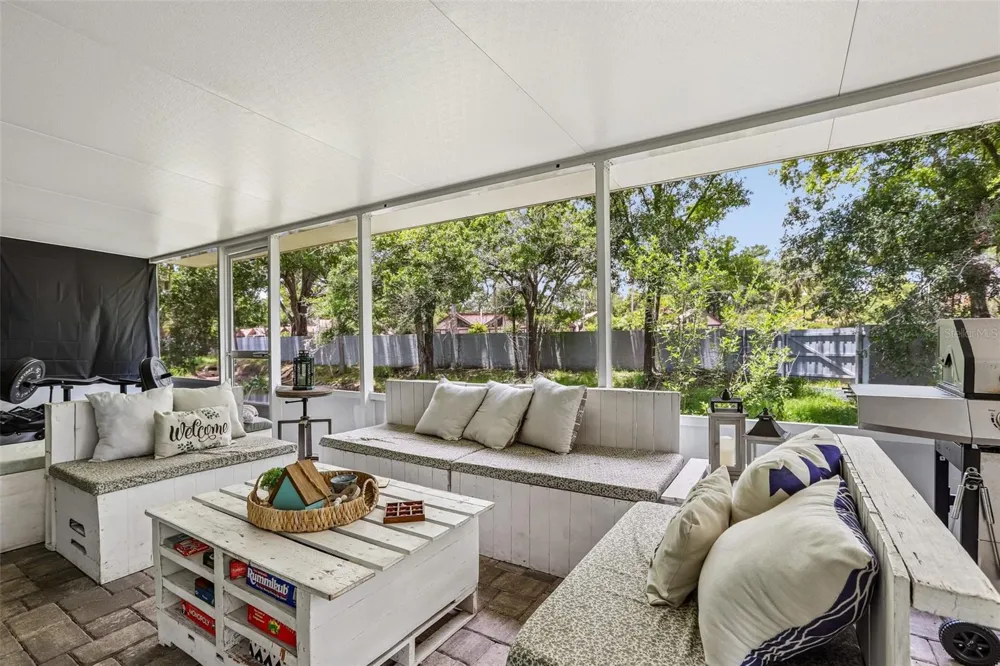 4001 BAINWOOD COURT Tampa, FL 33614