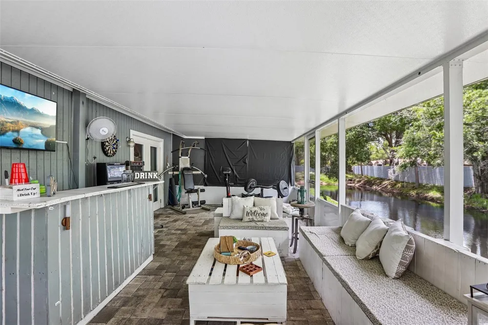 4001 BAINWOOD COURT Tampa, FL 33614