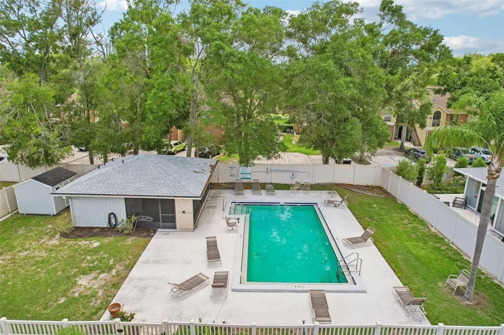4001 BAINWOOD COURT Tampa, FL 33614