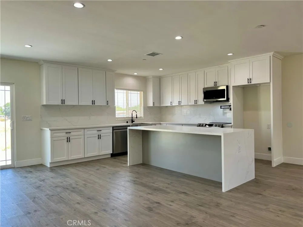 9737 East Avenue Q-4 Littlerock, CA 93543