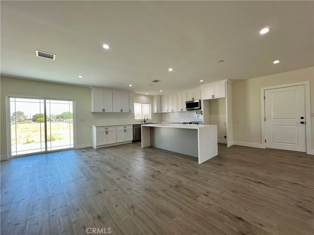 9737 East Avenue Q-4 Littlerock, CA 93543