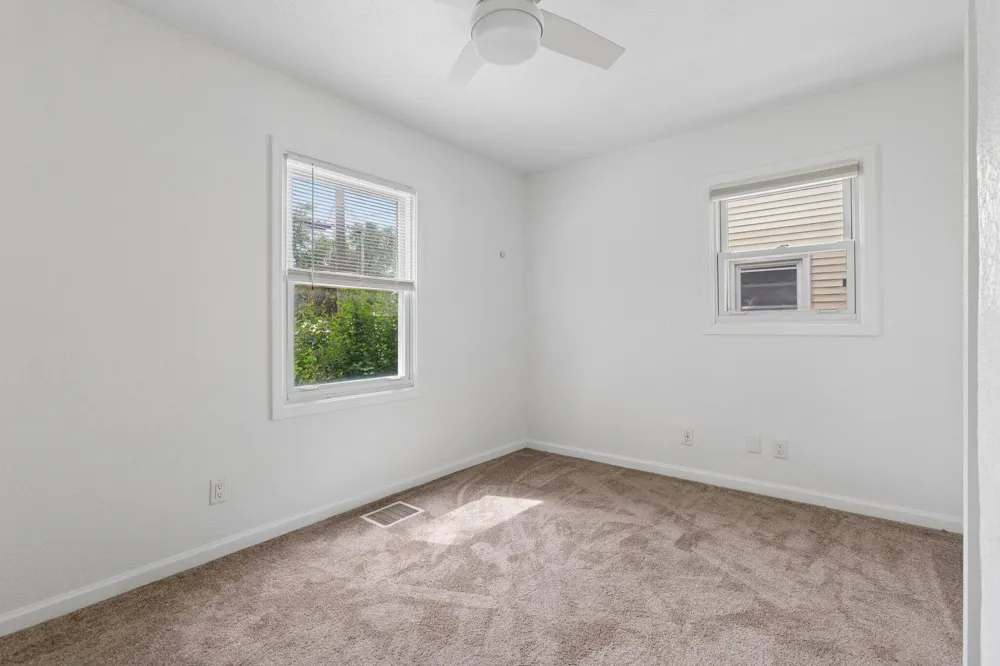 1602 Baker Drive Kalamazoo, MI 49048