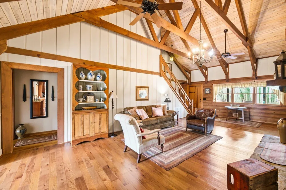 209 County Road 576 Englewood, TN 37329