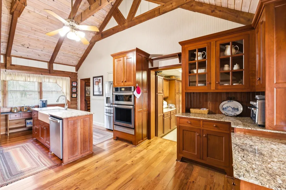 209 County Road 576 Englewood, TN 37329
