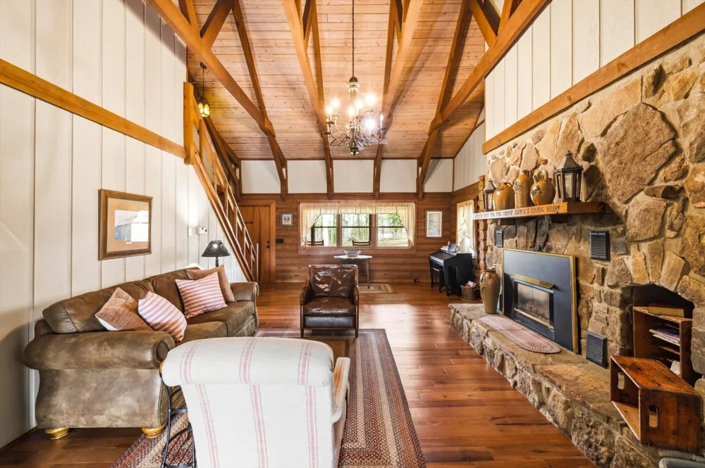 209 County Road 576 Englewood, TN 37329