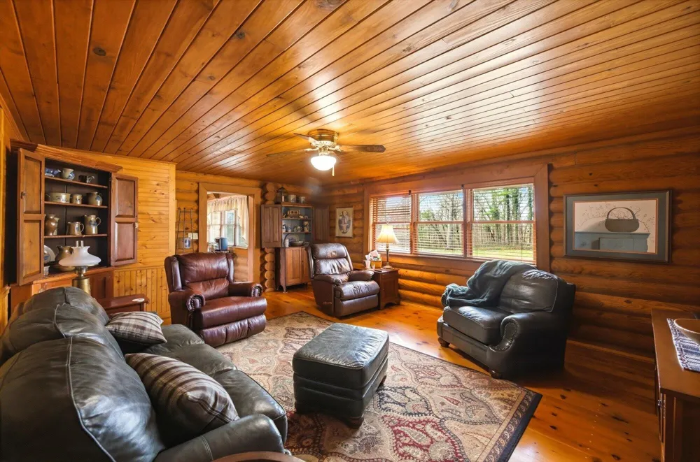 209 County Road 576 Englewood, TN 37329