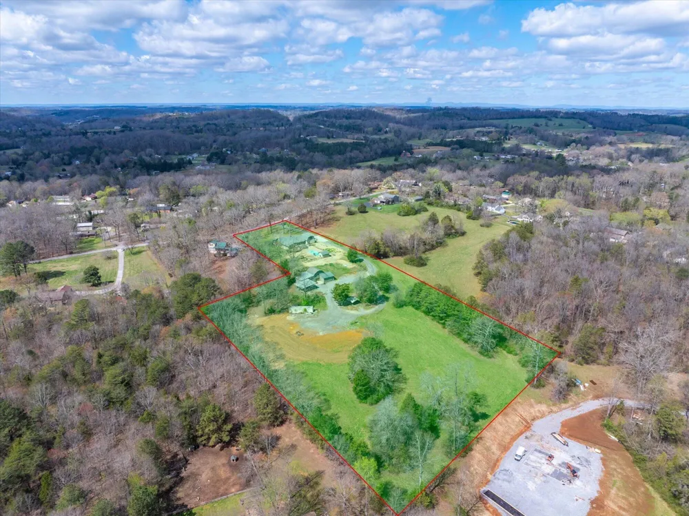 209 County Road 576 Englewood, TN 37329