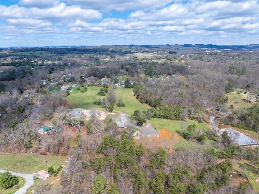 209 County Road 576 Englewood, TN 37329