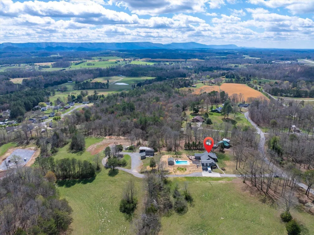209 County Road 576 Englewood, TN 37329