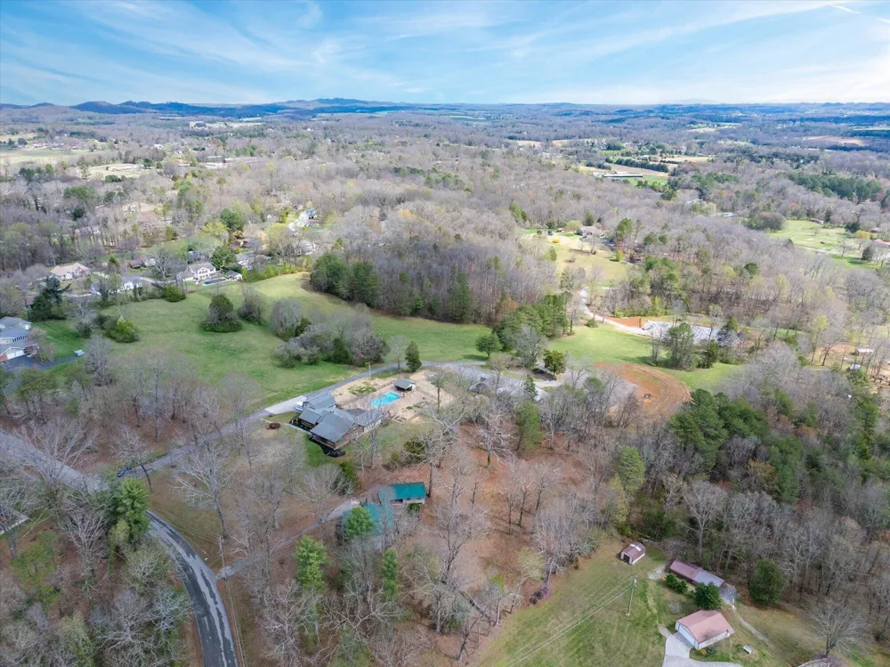 209 County Road 576 Englewood, TN 37329