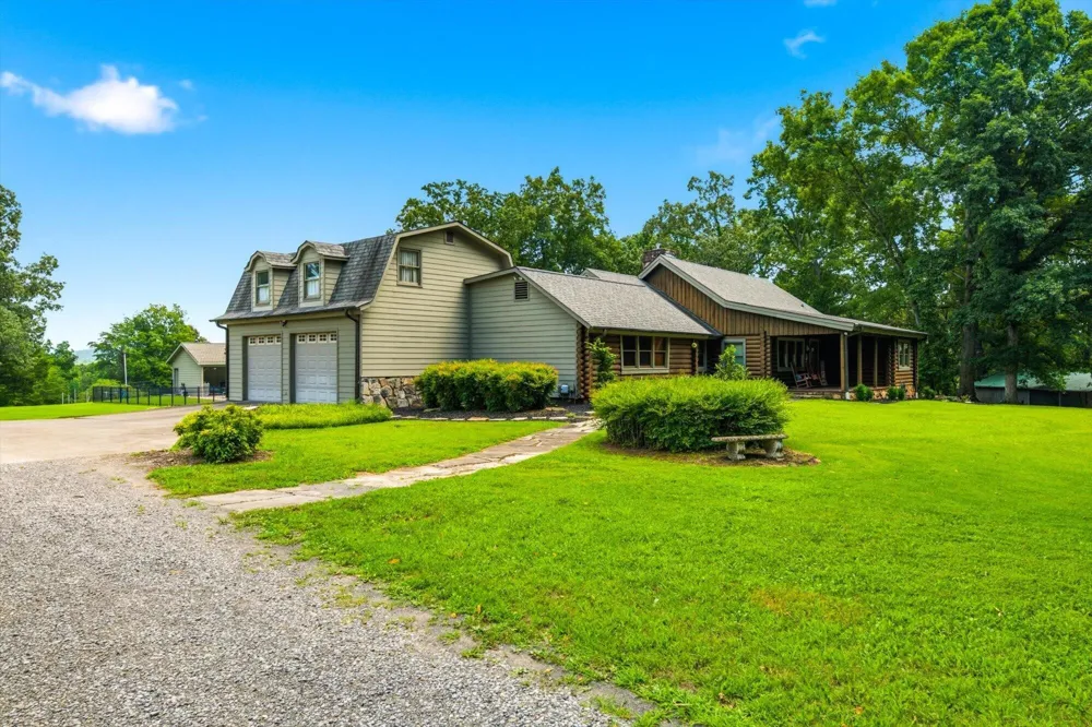 209 County Road 576 Englewood, TN 37329