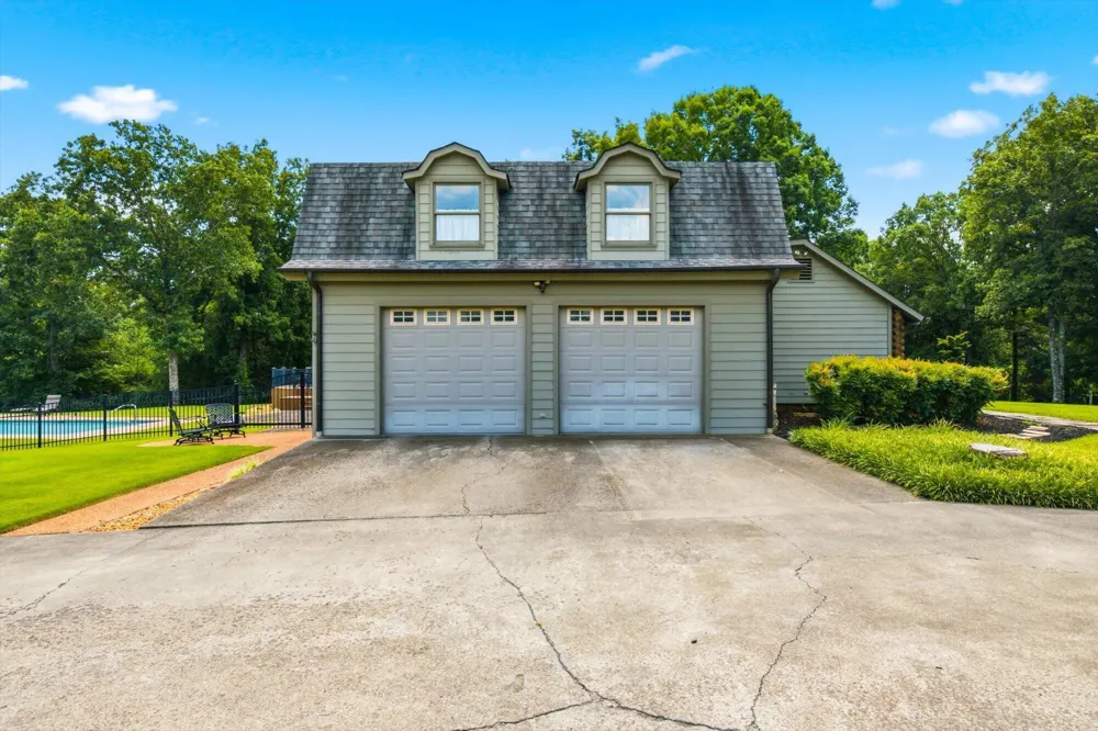 209 County Road 576 Englewood, TN 37329