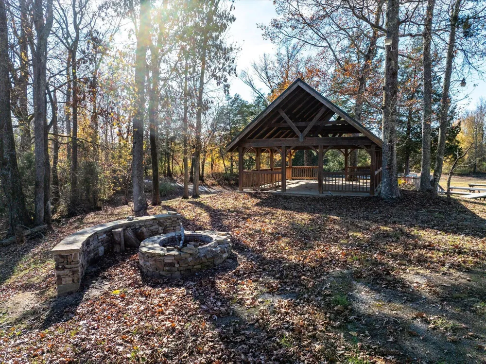 65 The Gates Drive Decatur, TN 37322