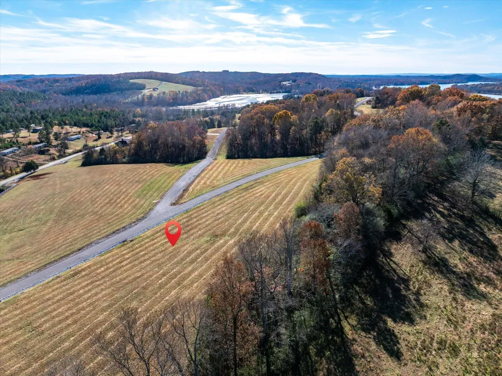 65 The Gates Drive Decatur, TN 37322