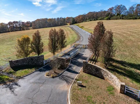 65 The Gates Drive