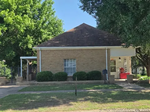 224 W Lincoln Street