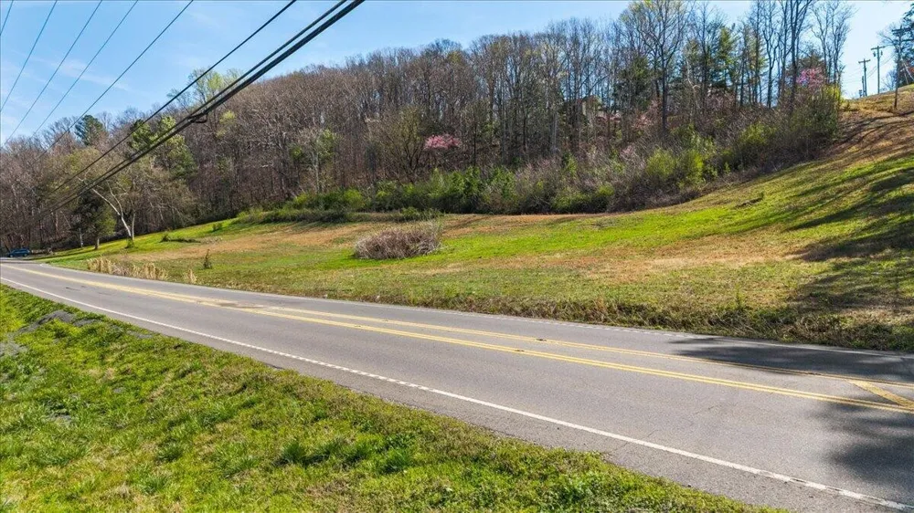 24 N Lee Highway Cleveland, TN 37312