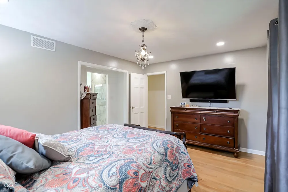 7633 Singleton Street Indianapolis, IN 46227