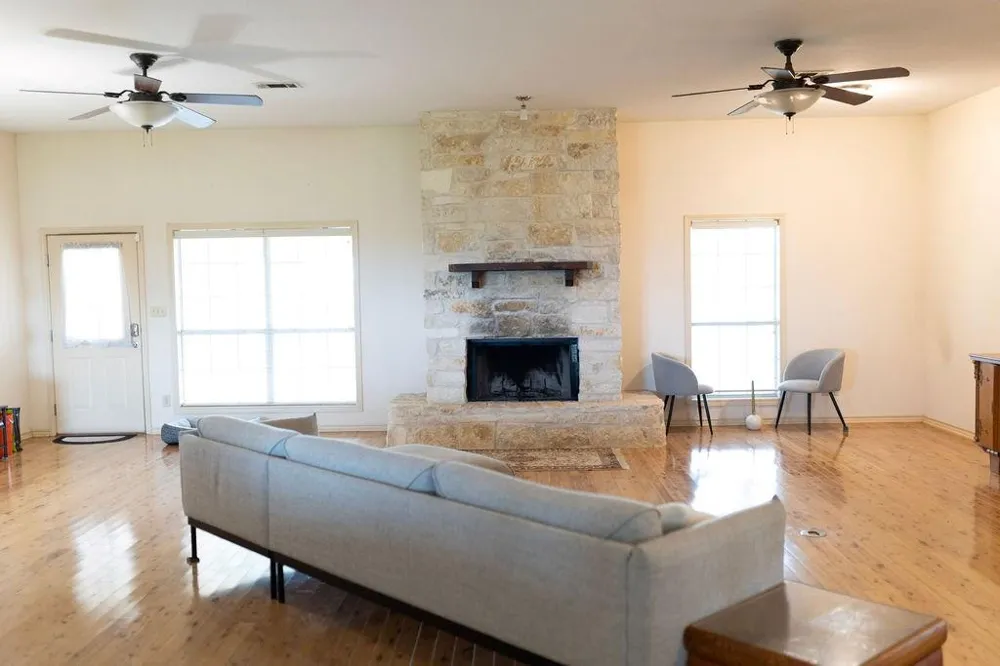 3240 Concrete Edgar Rd Cuero, TX 77954