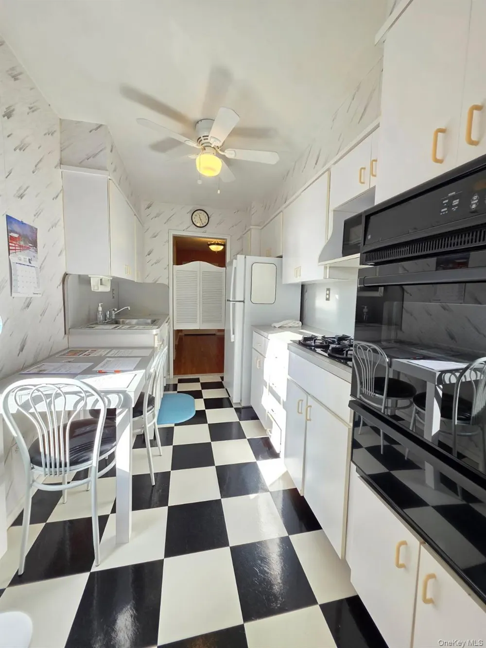 210-15 23rd Avenue #4E Bayside, NY 11360