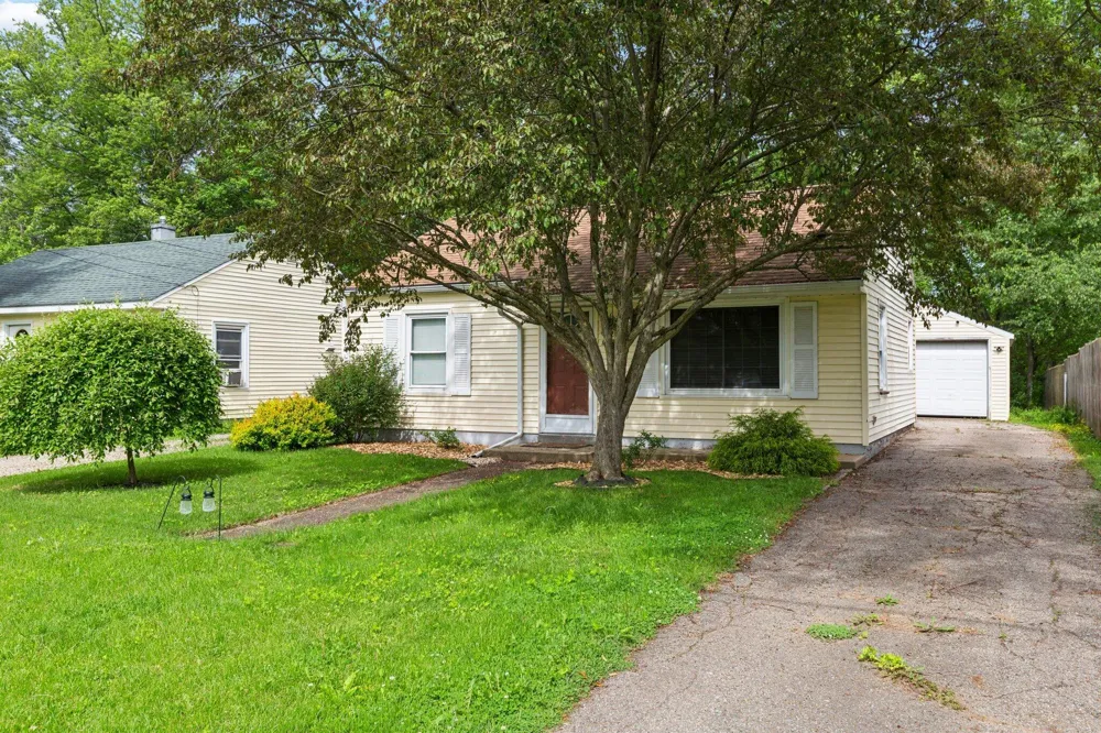 1602 Baker Drive Kalamazoo Charter Township, MI 49048