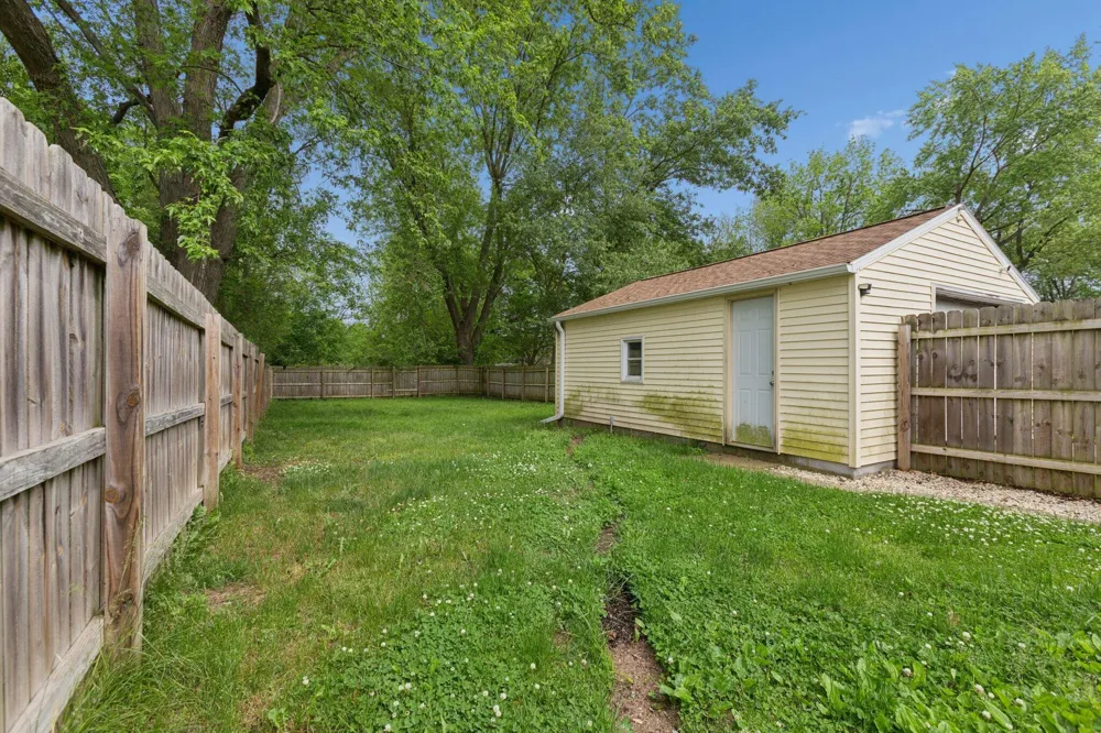 1602 Baker Drive Kalamazoo Charter Township, MI 49048