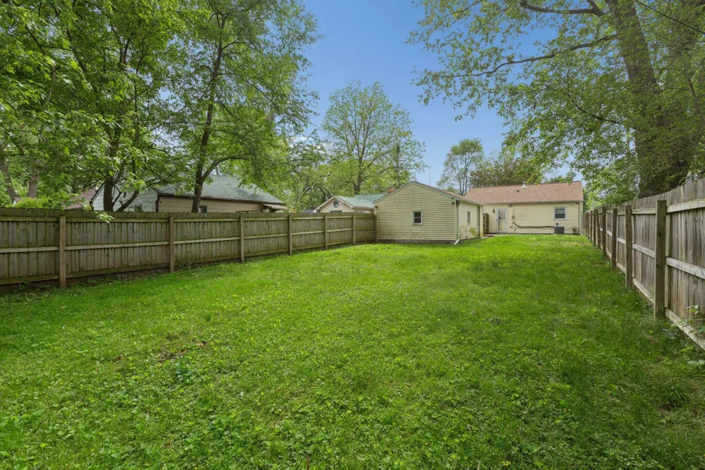 1602 Baker Drive Kalamazoo Charter Township, MI 49048