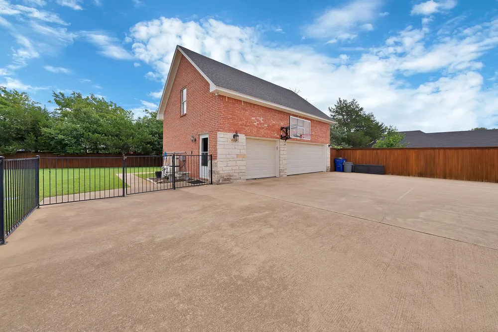 1110 Mccampbell Road Mansfield, TX 76063