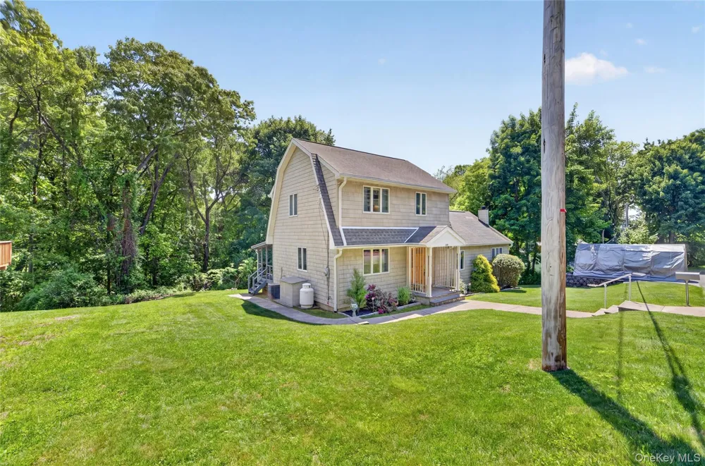 30 Brandeis Avenue Mohegan Lake, NY 10547