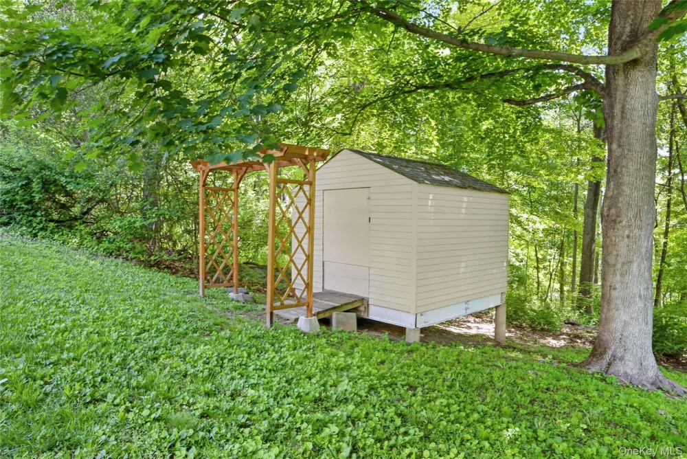 30 Brandeis Avenue Mohegan Lake, NY 10547