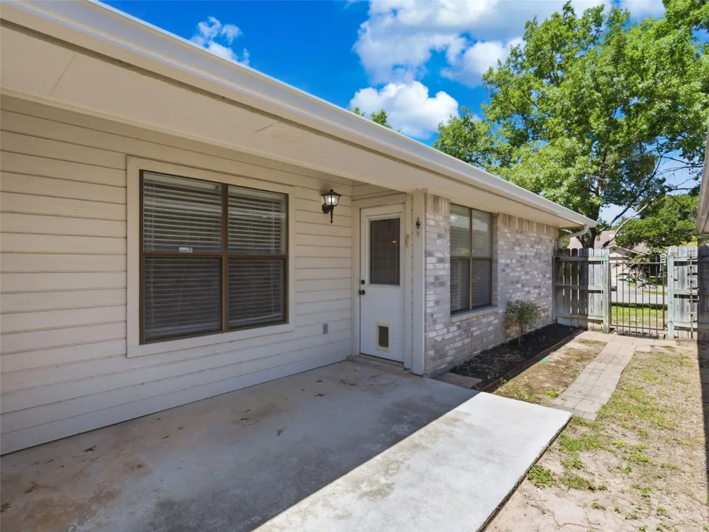 526 Riverside Drive New Braunfels, TX 78130