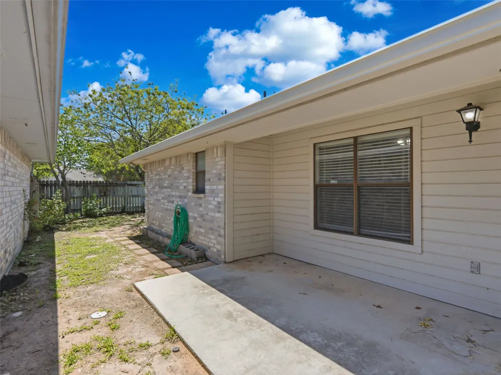 526 Riverside Drive New Braunfels, TX 78130