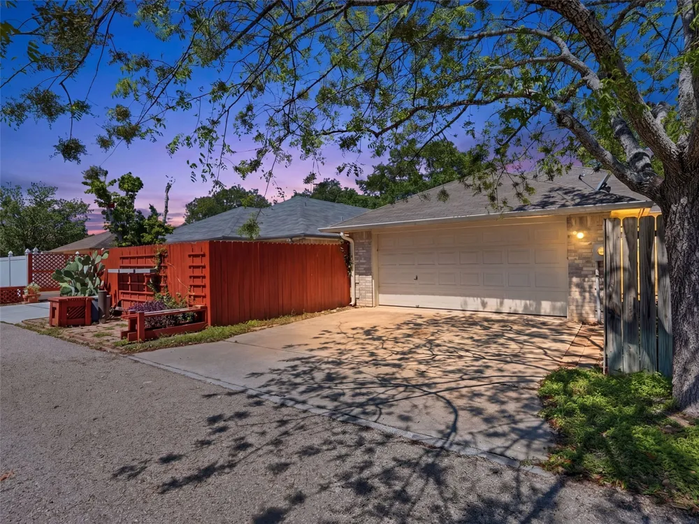 526 Riverside Drive New Braunfels, TX 78130