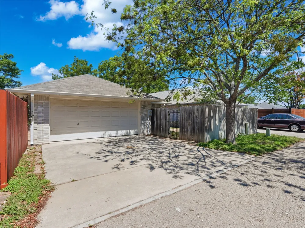 526 Riverside Drive New Braunfels, TX 78130