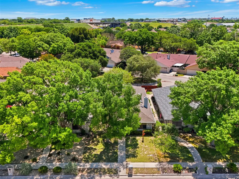 526 Riverside Drive New Braunfels, TX 78130