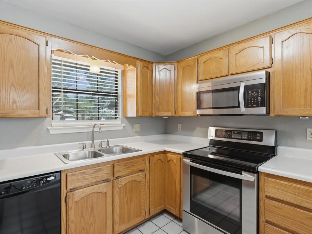 526 Riverside Drive New Braunfels, TX 78130