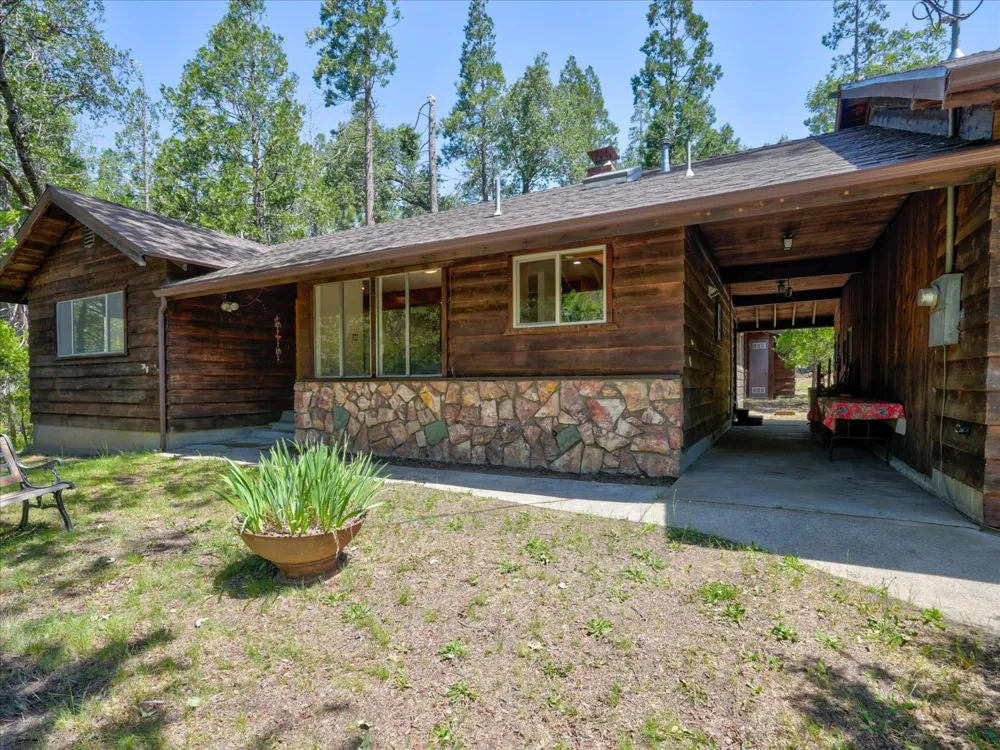 59967 Cascadel Road North Fork, CA 93643