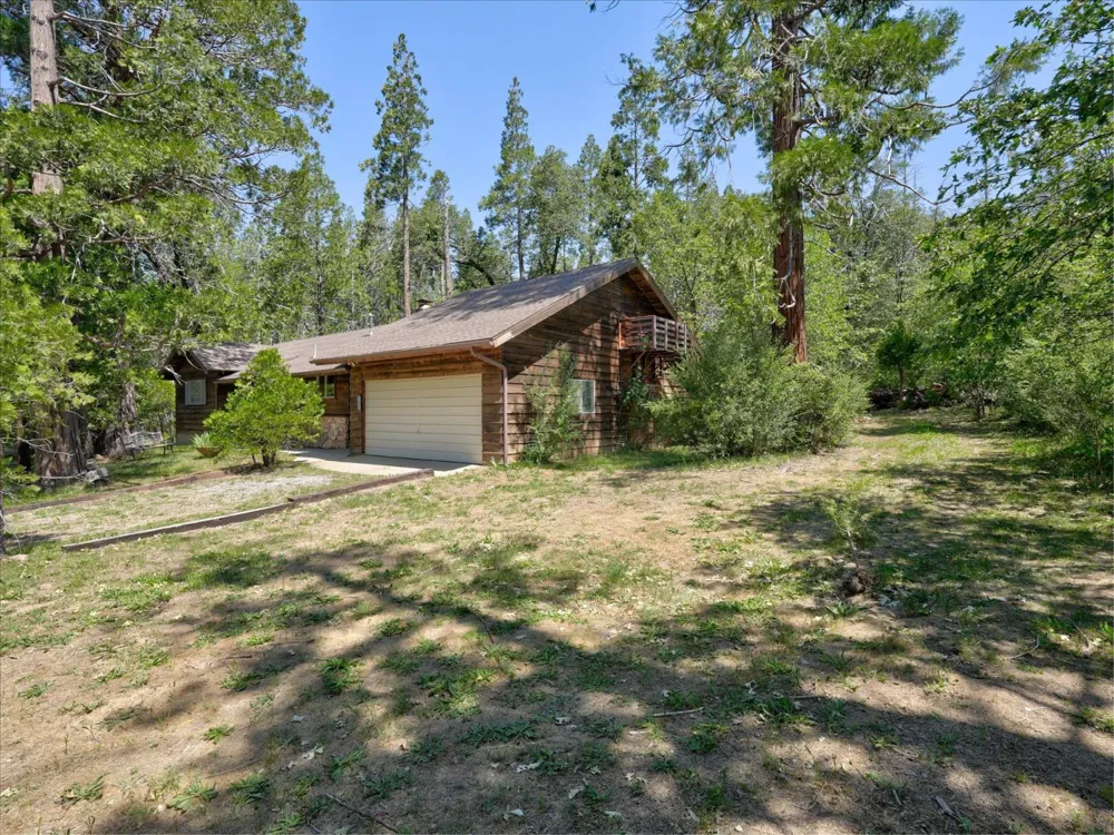 59967 Cascadel Road North Fork, CA 93643