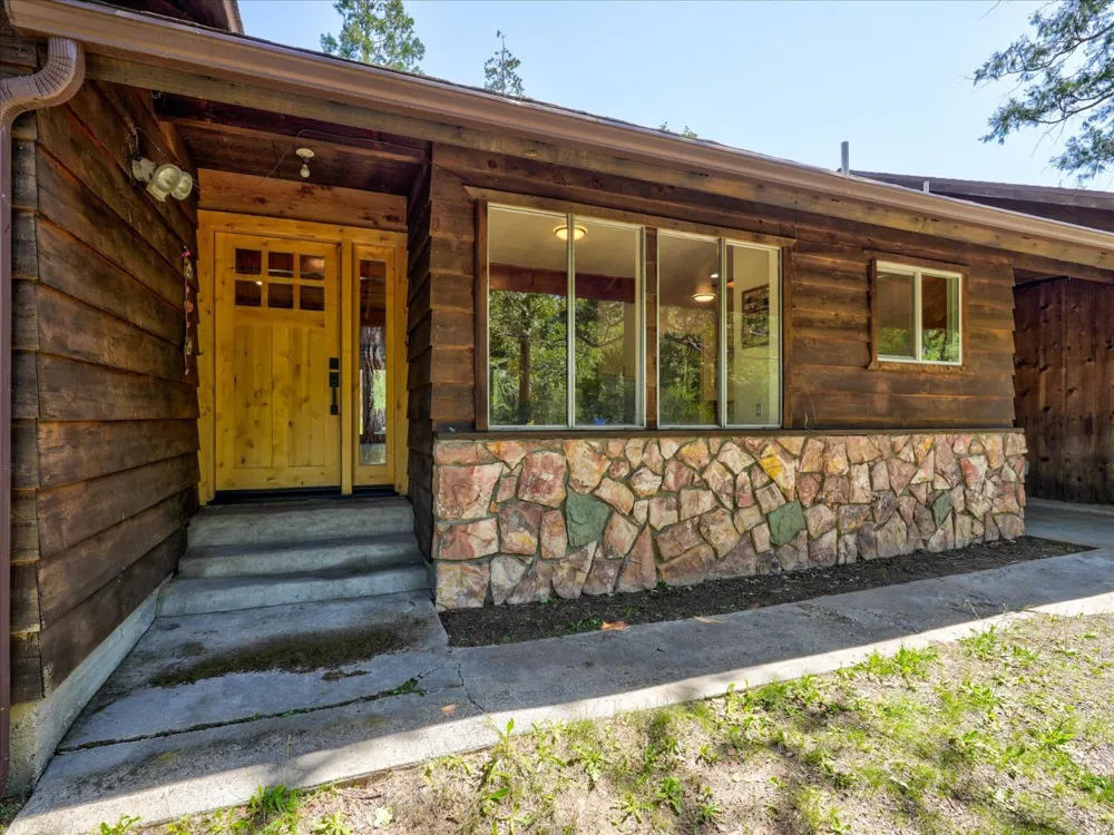 59967 Cascadel Road North Fork, CA 93643