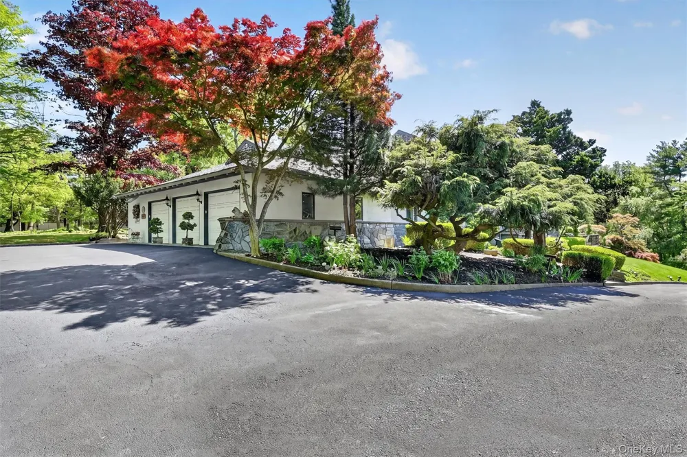 20 Moriah Lane Montebello, NY 10901