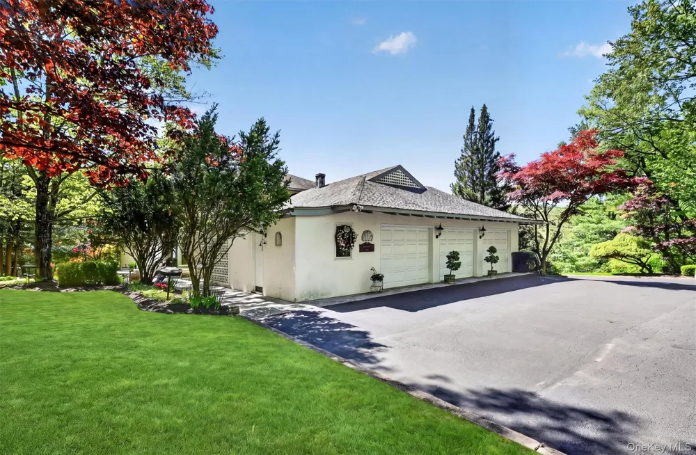 20 Moriah Lane Montebello, NY 10901