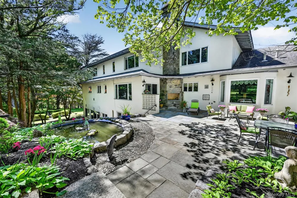 20 Moriah Lane Montebello, NY 10901