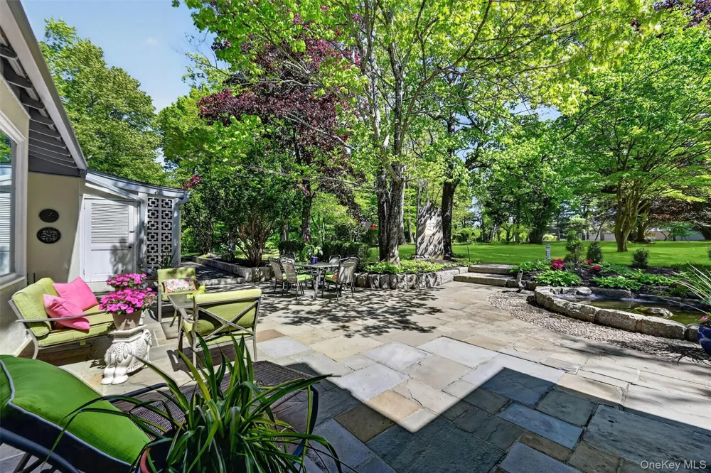 20 Moriah Lane Montebello, NY 10901