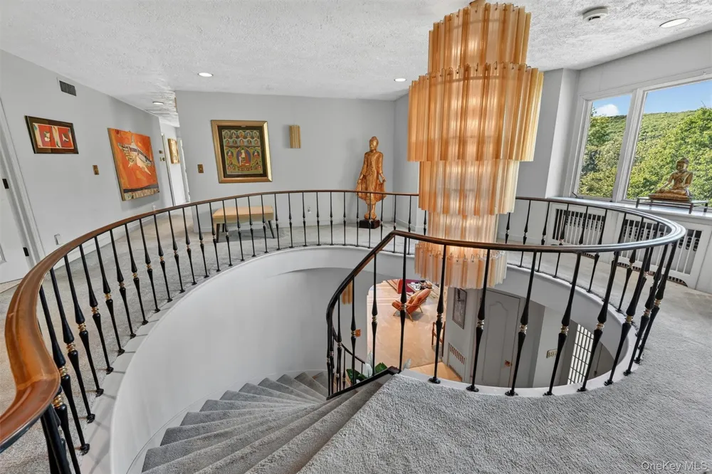 20 Moriah Lane Montebello, NY 10901