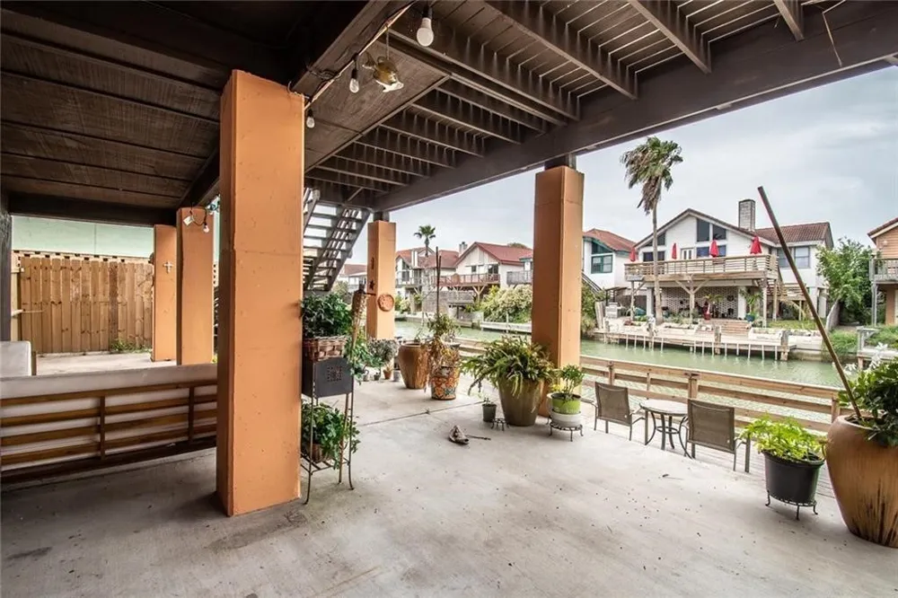 716 Enchanted Harbor Corpus Christi, TX 78402