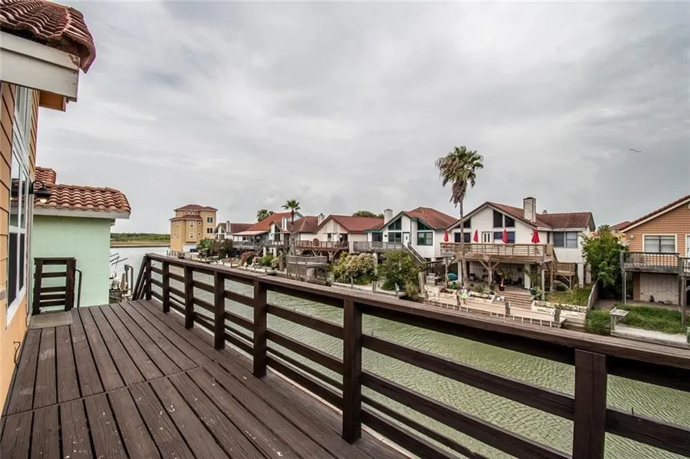 716 Enchanted Harbor Corpus Christi, TX 78402