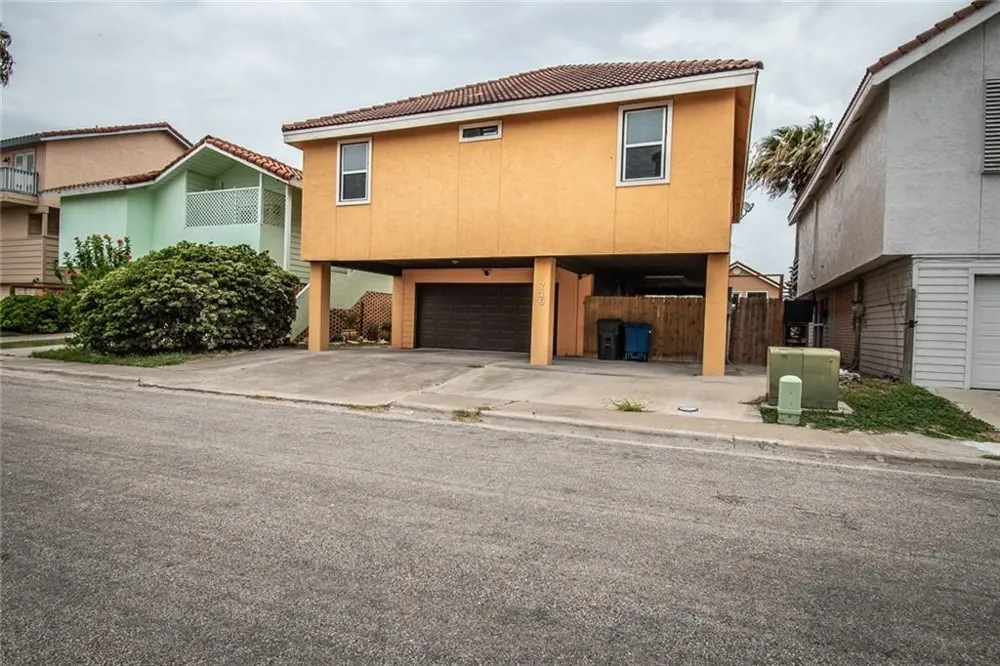 716 Enchanted Harbor Corpus Christi, TX 78402