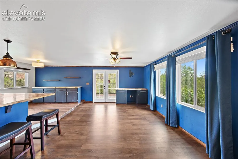 958 Midland Avenue Manitou Springs, CO 80829