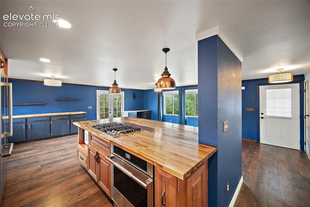 958 Midland Avenue Manitou Springs, CO 80829