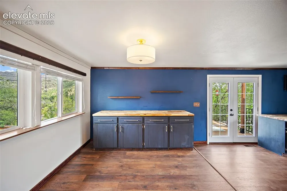 958 Midland Avenue Manitou Springs, CO 80829